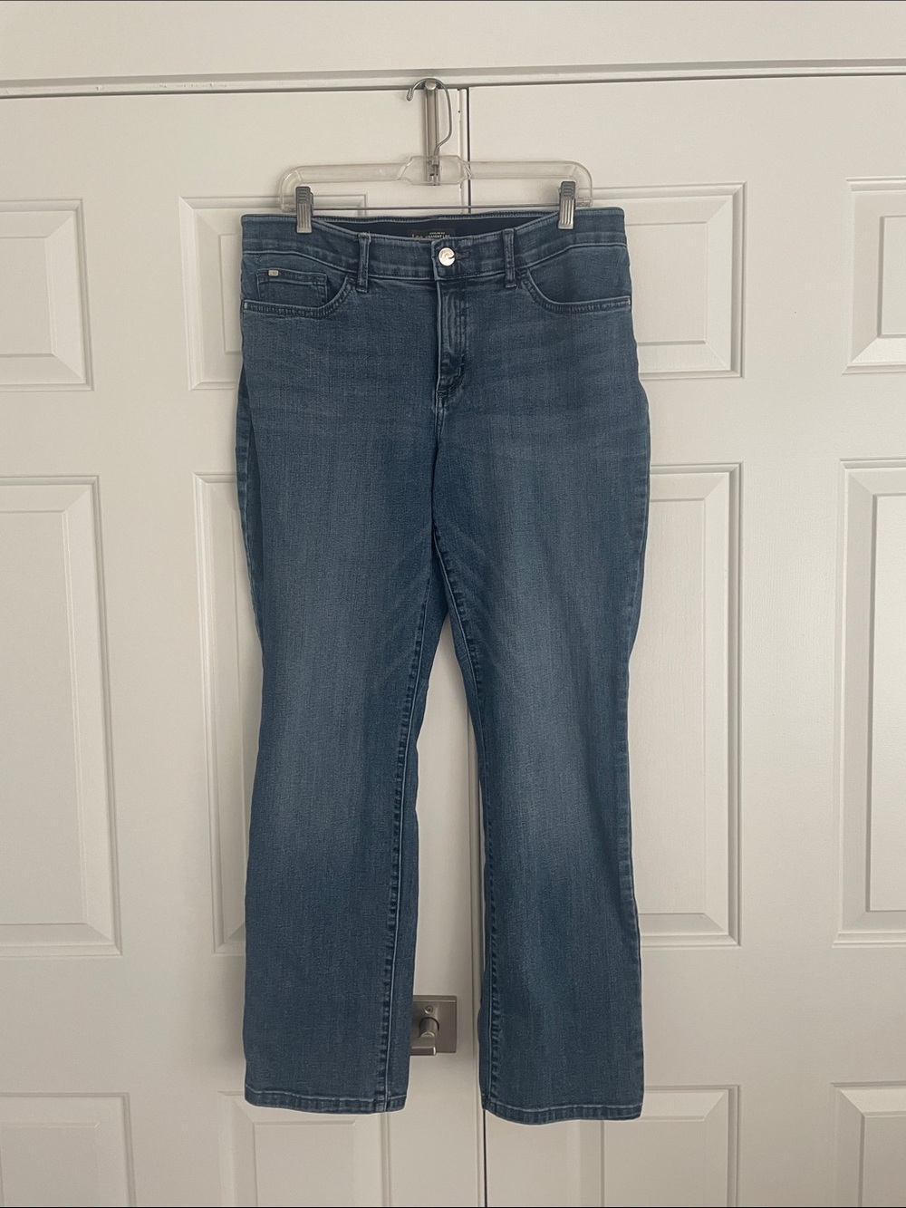 Lee regular fit straight leg “flex motion” jeans